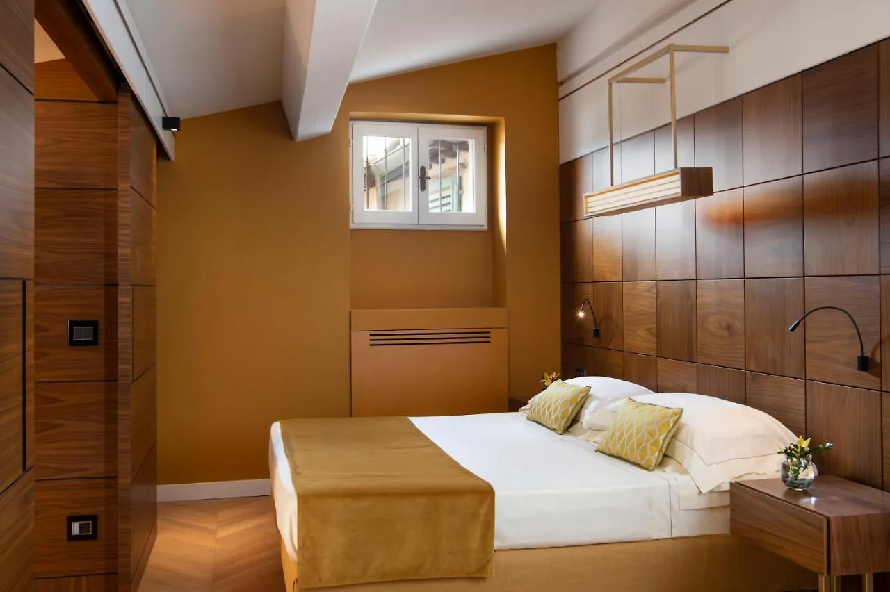 Hotel Degli Orafi Florence 4*,